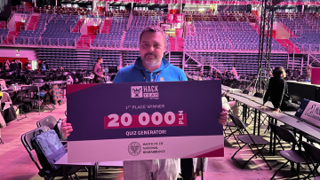 wykladowca-san-zwyciezca-hackathonu